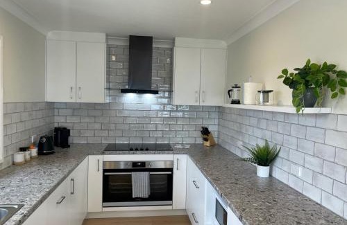 Salamander Bay Maison | Wanda House - Close to beach Linen Pets