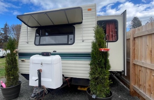 Port Angeles East Maison | Cozy RV in Enchanting Port Angeles with WiFi