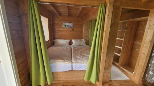 Bergen auf Ruegen Appartement | Wanderhütte