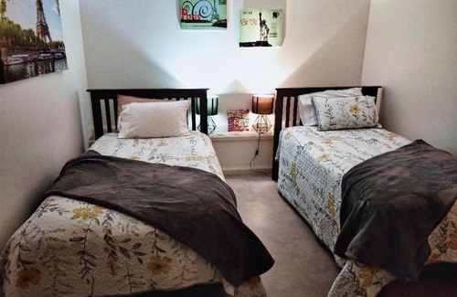 Derby Maison | Wanderlust Cottage