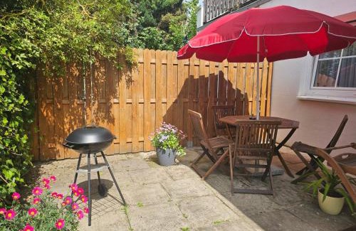 Warburg Appartement | Warburg, FeWo "Sweet Home" 2,5 Zi- EG-separater Eingang - Parkplatz - Terasse- komfortabel,renoviert