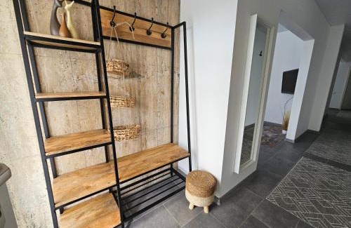 Warburg Appartement | Warburg, FeWo "Sweet Home" 2,5 Zi- EG-separater Eingang - Parkplatz - Terasse- komfortabel,renoviert