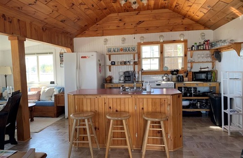 Standish Cottage | WARD'S COVE Sebago Lake