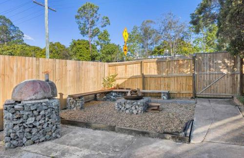 Gympie Maison | Warm and Cozy Cottage House