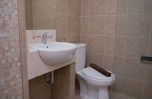 Panunggangan Utara Appartement | Warm and Minimalist Studio (No Kitchen) at Great Western Apartment