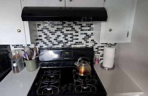 North Austin Civic Association Maison | Warm and Welcoming 3 Bed House in North Central Austin