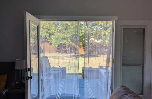North Austin Civic Association Maison | Warm and Welcoming 3 Bed House in North Central Austin