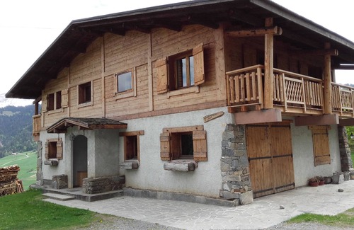 Praz-sur-Arly Appartement | Appartement chaleureux dans un authentique chalet savoyard