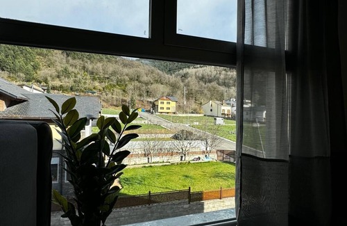Cires Appartement | Warm apartment in the mountains, with great hiking trails around.