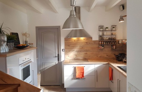 Apprieu Maison | Maison climatisée, atypique et au calme à 4 kms du Lac de Charavines/Paladru