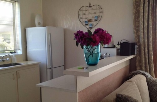 Invercargill Cottage | Warm Cottage by the Village. Windsor Invercargill