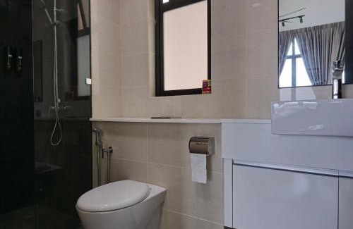 Central District Appartement | Warm Heart Stay 温欣居Sky88 4Guests 2Bed2Bath