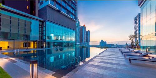 Central District Appartement | Warm Heart Stay 温欣居Sky88 4Guests 2Bed2Bath