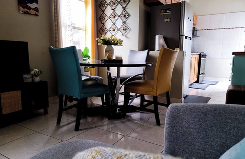 Spanish Town Maison | Belle Two Bedroom dans une communauté fermée
