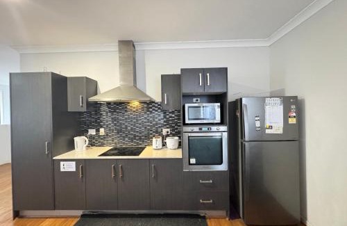 Coopers Plains Maison | Warm Welcome at Coopers Plains
