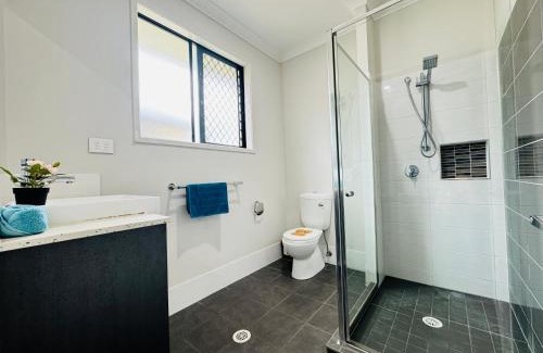 Coopers Plains Maison | Warm Welcome at Coopers Plains