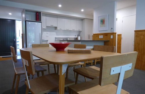 Upper Riccarton Maison | Warm & Welcoming on Athol