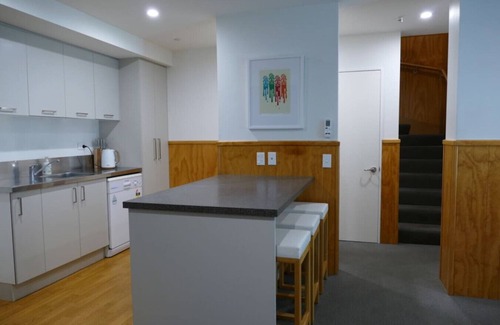 Upper Riccarton Maison | Warm & Welcoming on Athol