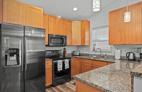 Salem Maison | Comforting, Quiet, Solar Pwr Home in Keizer Exurbs