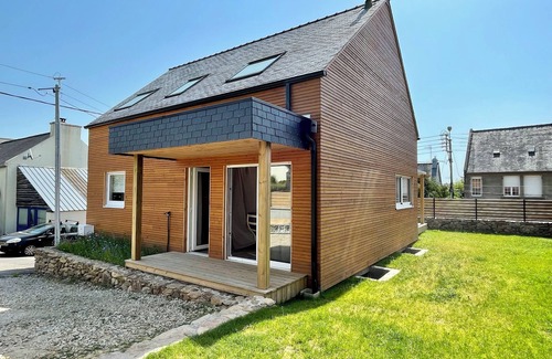 Plouzane Maison | Warm wooden house just waiting for you