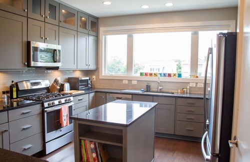 Ridge St. Maison | Warner House | Charming Home in Belmont- walk Downtown