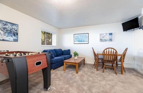 Cottonwood Heights Villa | Wasatch Grove - Prvt Hot Tub, Close to Resorts!