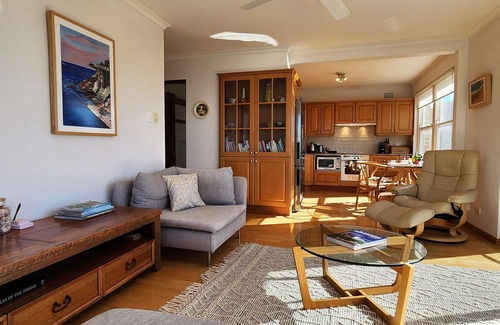 Sydney Appartement | Watch The Sunrise Over Coogee | 2 Bedrooms + Garage