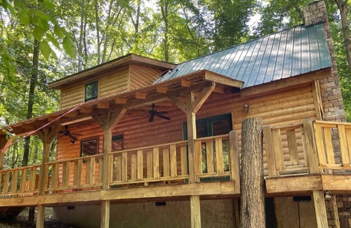 Nunnelly Cabine | WATER FRONT Cabin on Old Mill Creek in Nunnelly - Tent optional