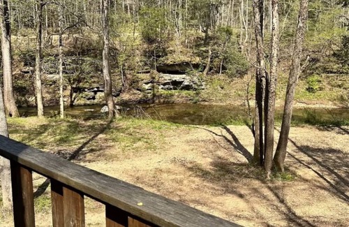 Nunnelly Cabine | WATER FRONT Cabin on Old Mill Creek in Nunnelly - Tent optional