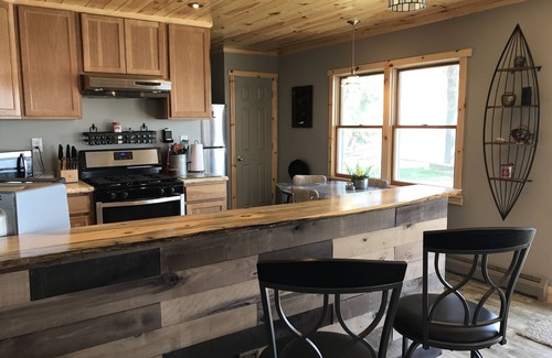 Houghton Lake Cottage | Water Front Cottage - Côte Dorée de Houghton Lake, MI