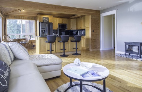 Des Moines Maison | Water Front Property