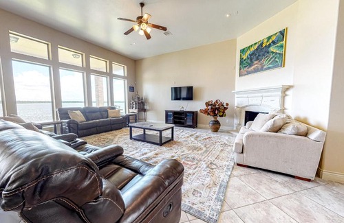 Lake Houston Maison | Water's Edge