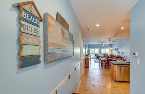 Dauphin Island Appartement | Water View Dauphin Island Condo with Boat Slips
