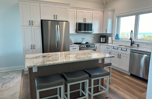 Broadkill Beach Maison | New Construction I Rooftop Deck I Water Views I Dog Friendly I Elevator