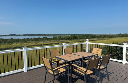 Broadkill Beach Maison | New Construction I Rooftop Deck I Water Views I Dog Friendly I Elevator