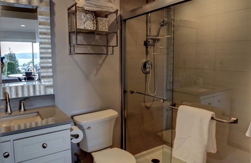 Des Moines Maison | Vues sur l'eau depuis Saltwater Suites