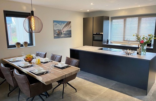 Balk Maison | Luxueuse villa sur l'eau indépendante avec ponton