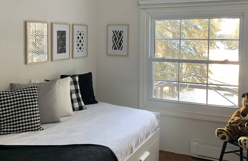 Saint-Alphonse-Rodriguez Chalet De Ski | Waterfront cottage