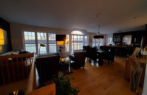 Saint-Andre-d'Argenteuil Maison | Bord de l'eau, plage privée, quai, vue et grand confort SPA + Foyer