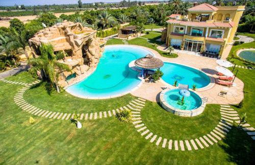 Ismailia Maison | Waterfall Zoo Lodge Deluxe Suite 1