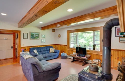 Hollowville Maison | Waterfalls and Trails at The Mills At Green Hole