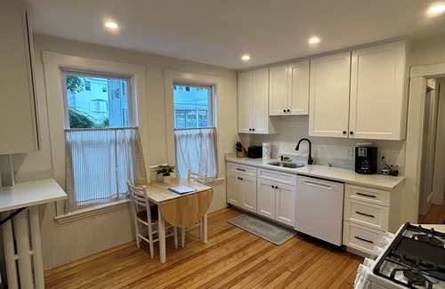 Salem Appartement | Waterfront 2 Bedroom Unit