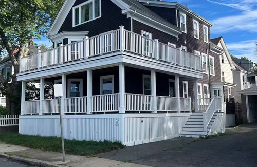 Salem Appartement | Waterfront 2 Bedroom Unit