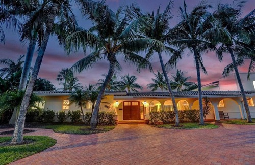 Deerfield Beach Villa | Waterfront 6BR Heated Pool Jacuzzi Close To Beach