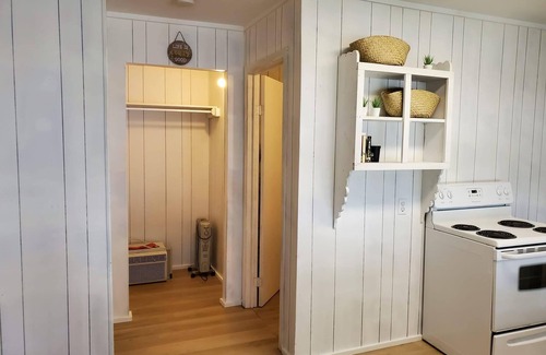 South Bruce Peninsula Cabine | Waterfront Adults Only Private Cabin Sleep 4