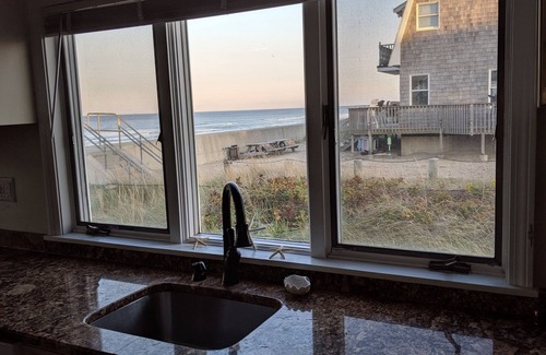 Ocean Bluff-Brant Rock Maison | Waterfront Beach House avec une vue imprenable sur