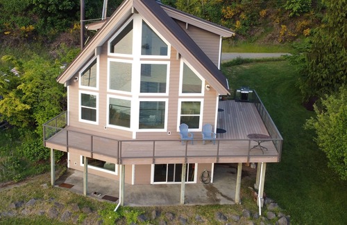 Vashon Island Cabine | Waterfront cabin facing the sunset