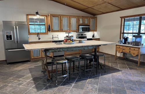 Miller Grove Cabine | Waterfront cabin on private pond.
