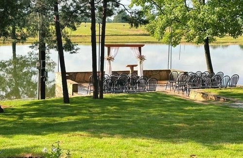 Miller Grove Cabine | Waterfront cabin on private pond.