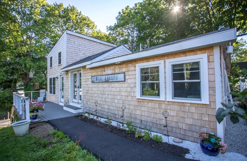 Kennebunk Maison | Waterfront Coastal Cottage in Kennebunk, Maine